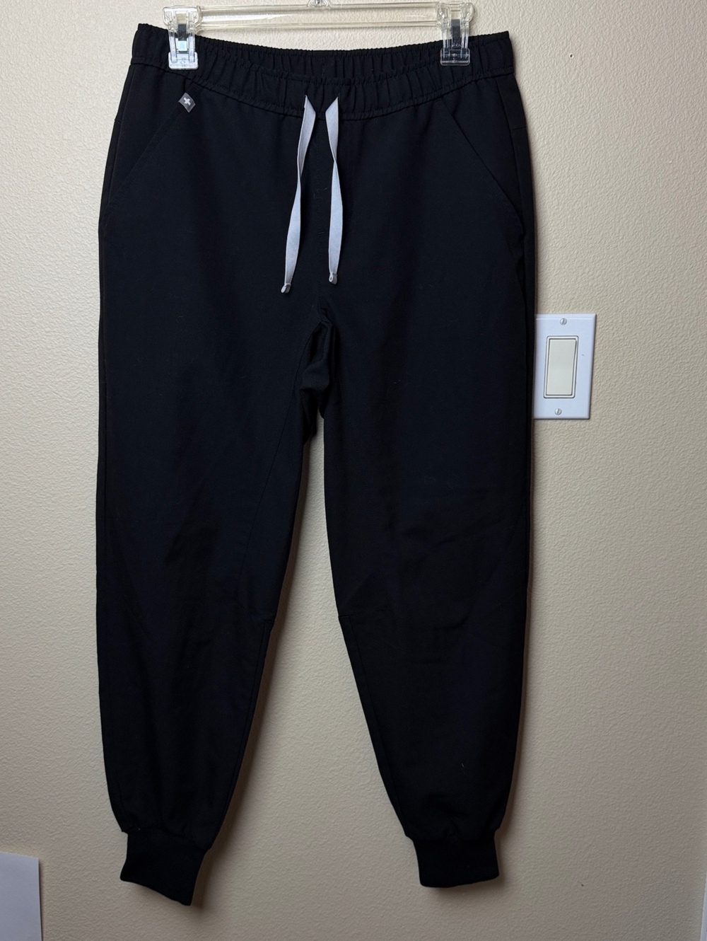 FIGS Scrubs Men’s Tansen Jogger | Size S/S | Black